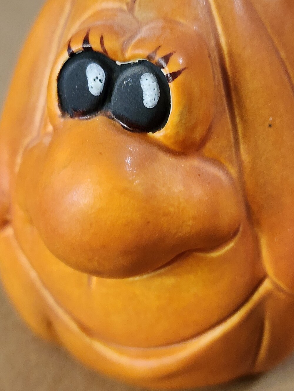 Halloween Ceramic Anthropomorphic Pumpkin Silly Face Handpainted 3.75" Decorativ - Picture 7 of 10